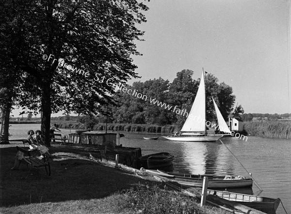 YACHTING ON RIVER YARE